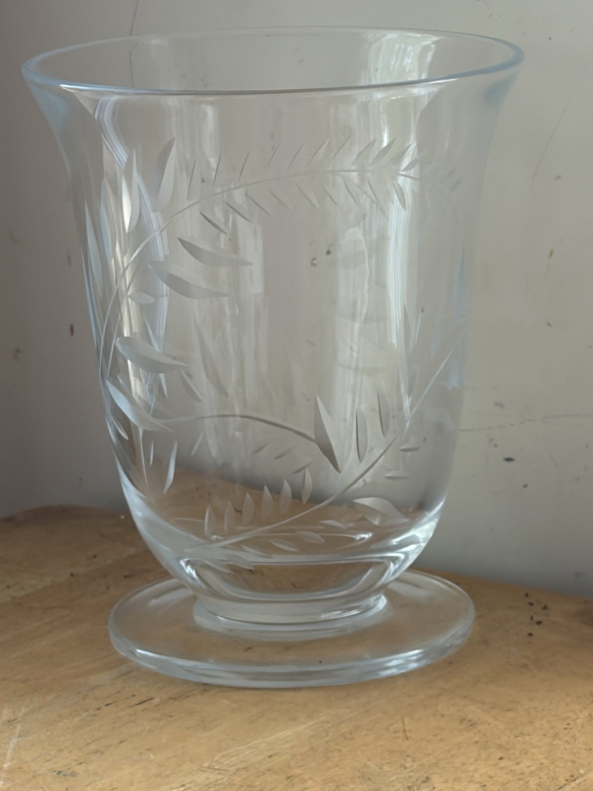 William Yeoward Jasmine Crystal Etched Crystal Vase - 6\ William Yeoward Jasmine Crystal Etched Crystal Vase - 6\