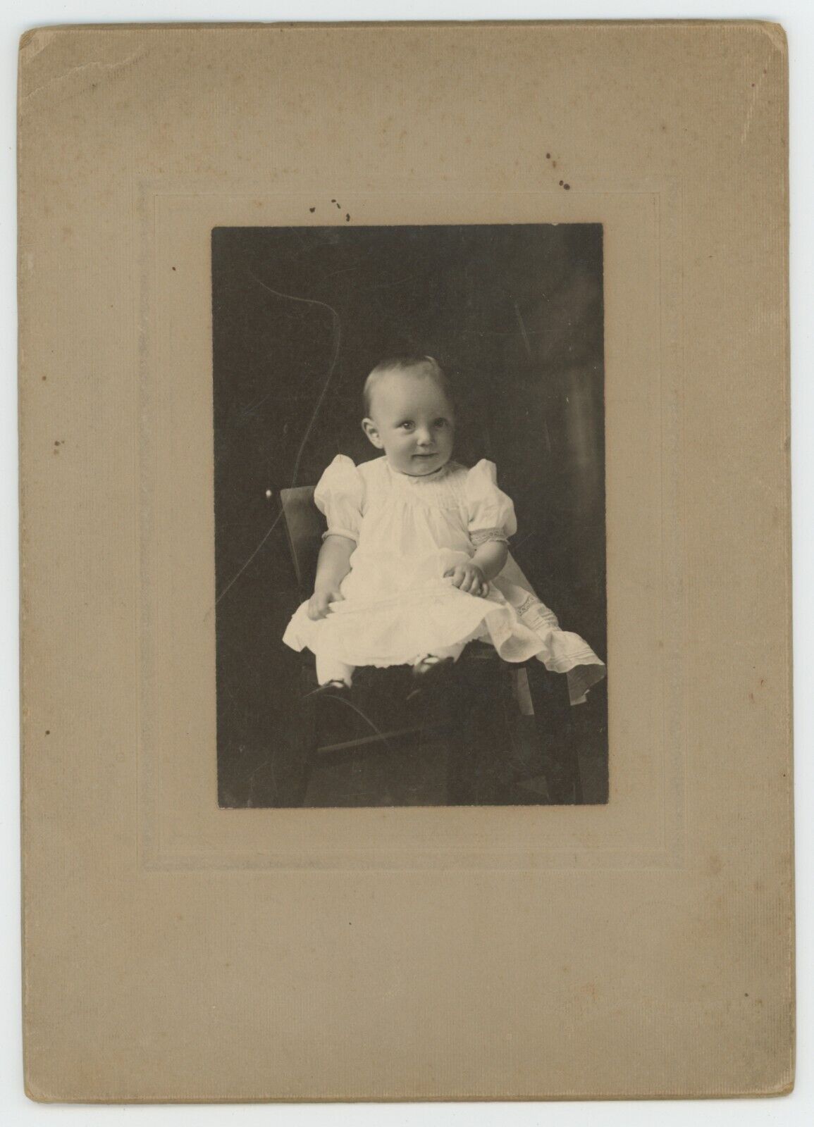 Antique c1900s 5.13x7.13 Cabinet Card Adorable Baby in White Dress Saginaw, MI