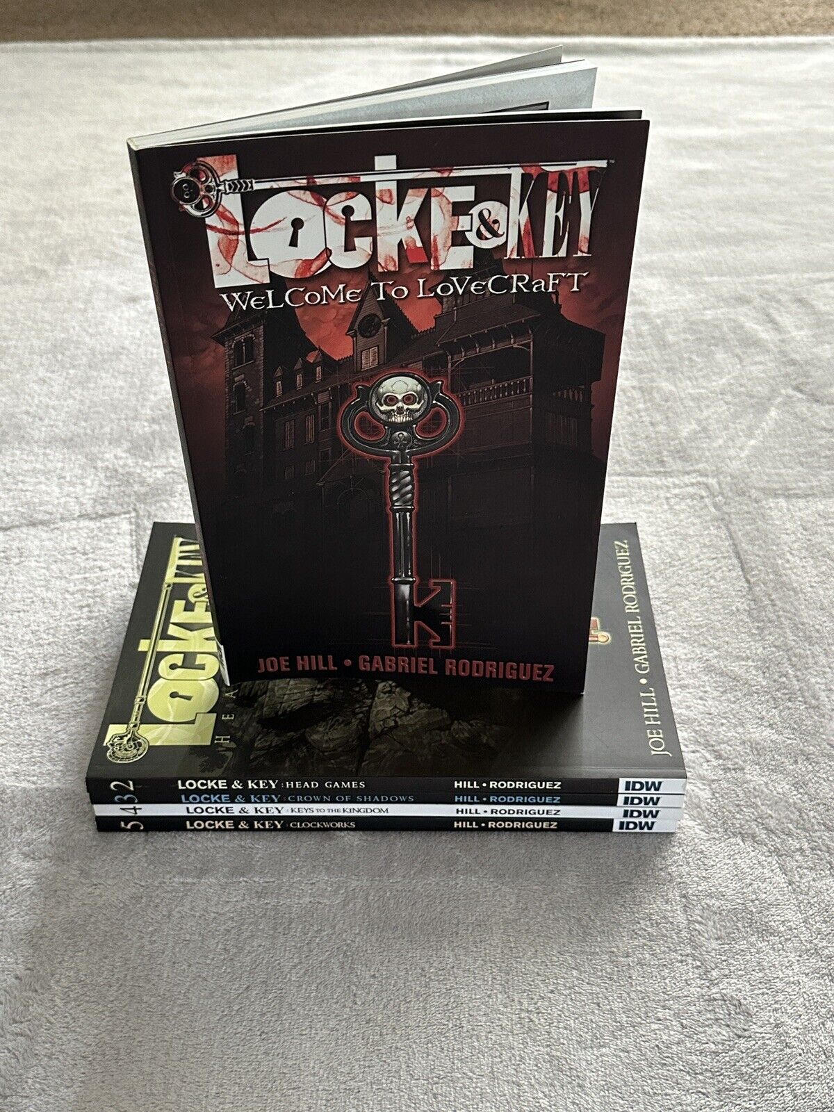Locke and Key Vol. 1-5 PB Graphic Novel set Joe Hill 1 2 3 4 5 Netflix
