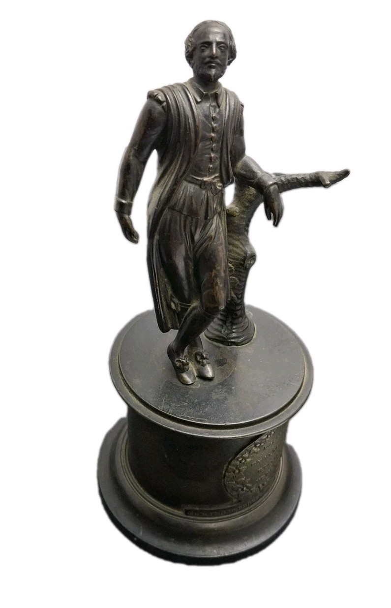 19th Century Victorian Bronzed Spelter Statue of Elizabethan William Shakespeare 19th Century Victorian Bronzed Spelter Statue of Elizabethan William Shakespeare