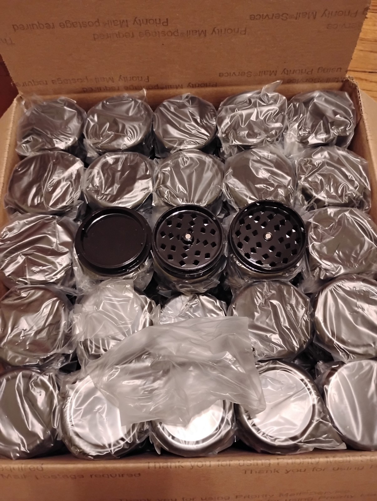125 Black Plastic 3 Layer Grinders Bulk