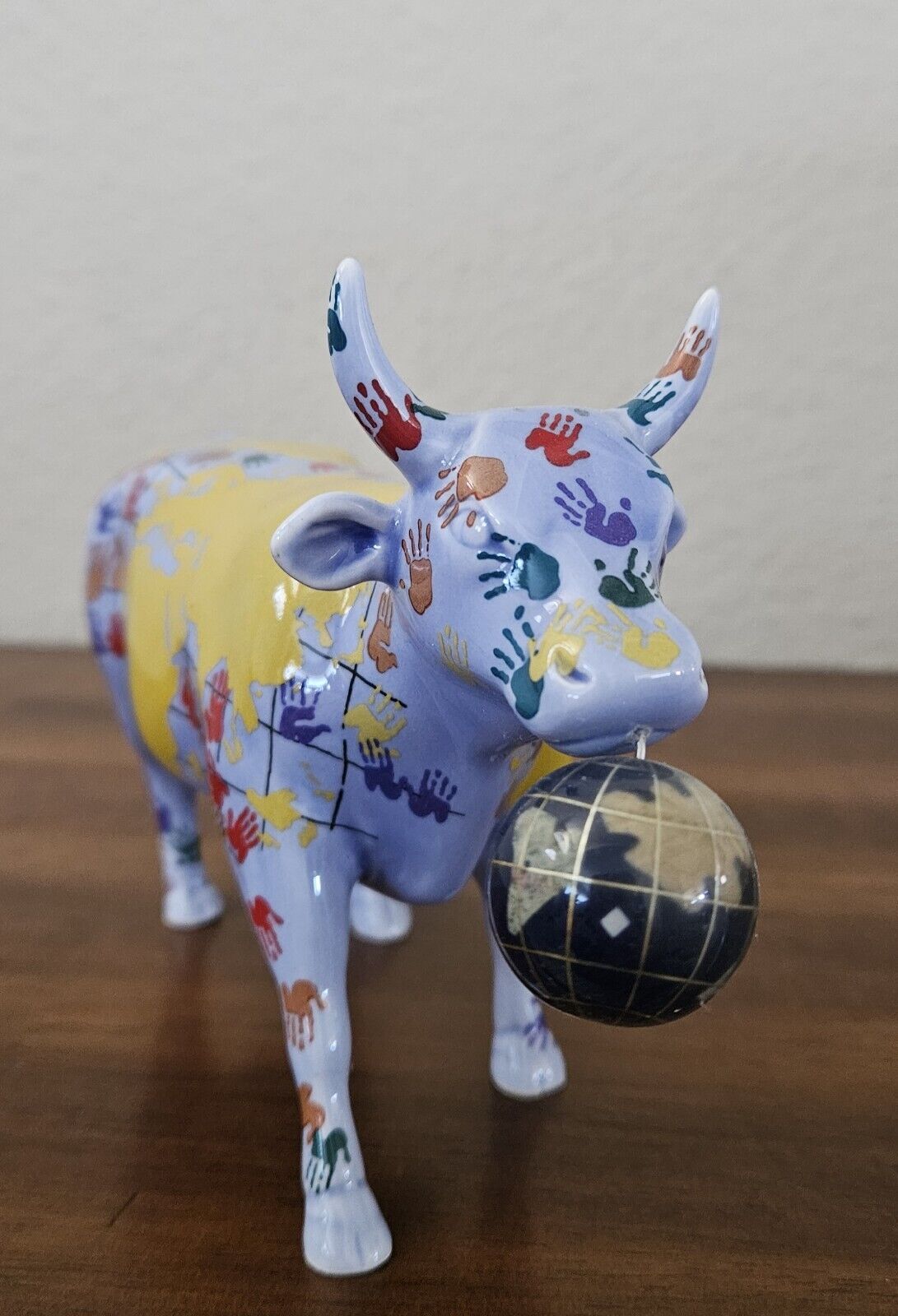 VTG 2002 Cow Parade It\'s a Smooll World #7312 Figurine Collectible