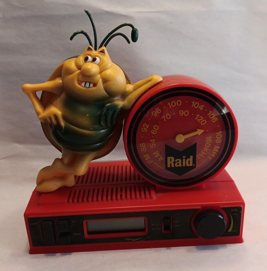 Vintage Raid Bug AM FM  Radio Clock  advertisingSC Johnson Read Description 