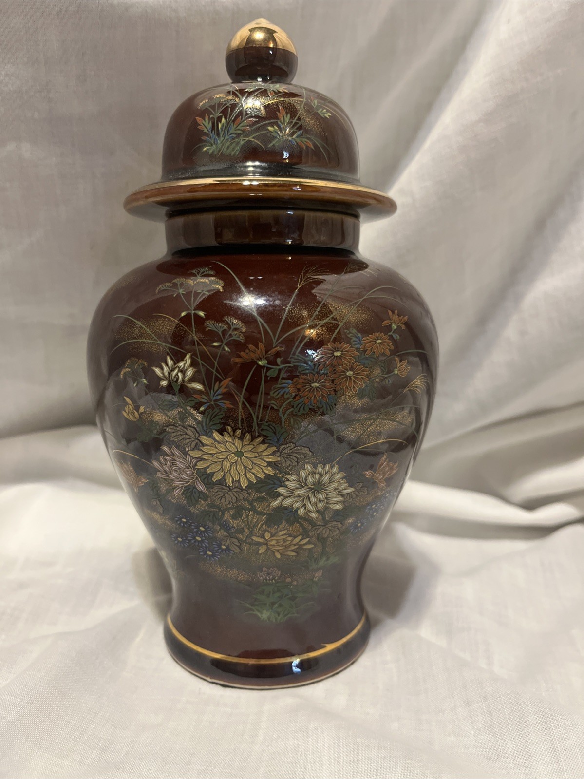 Vintage Toyo Kutani Japan Ginger Jar with Lid Hand Painted Floral No Chips Vintage Toyo Kutani Japan Ginger Jar with Lid Hand Painted Floral No Chips