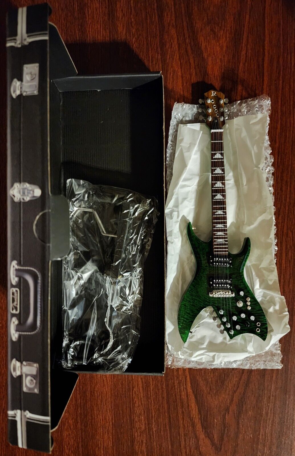 Slash B.C. Rich Axe Heaven 1:4 Scale Mini Green Guitar BRAND NEW IN BOX