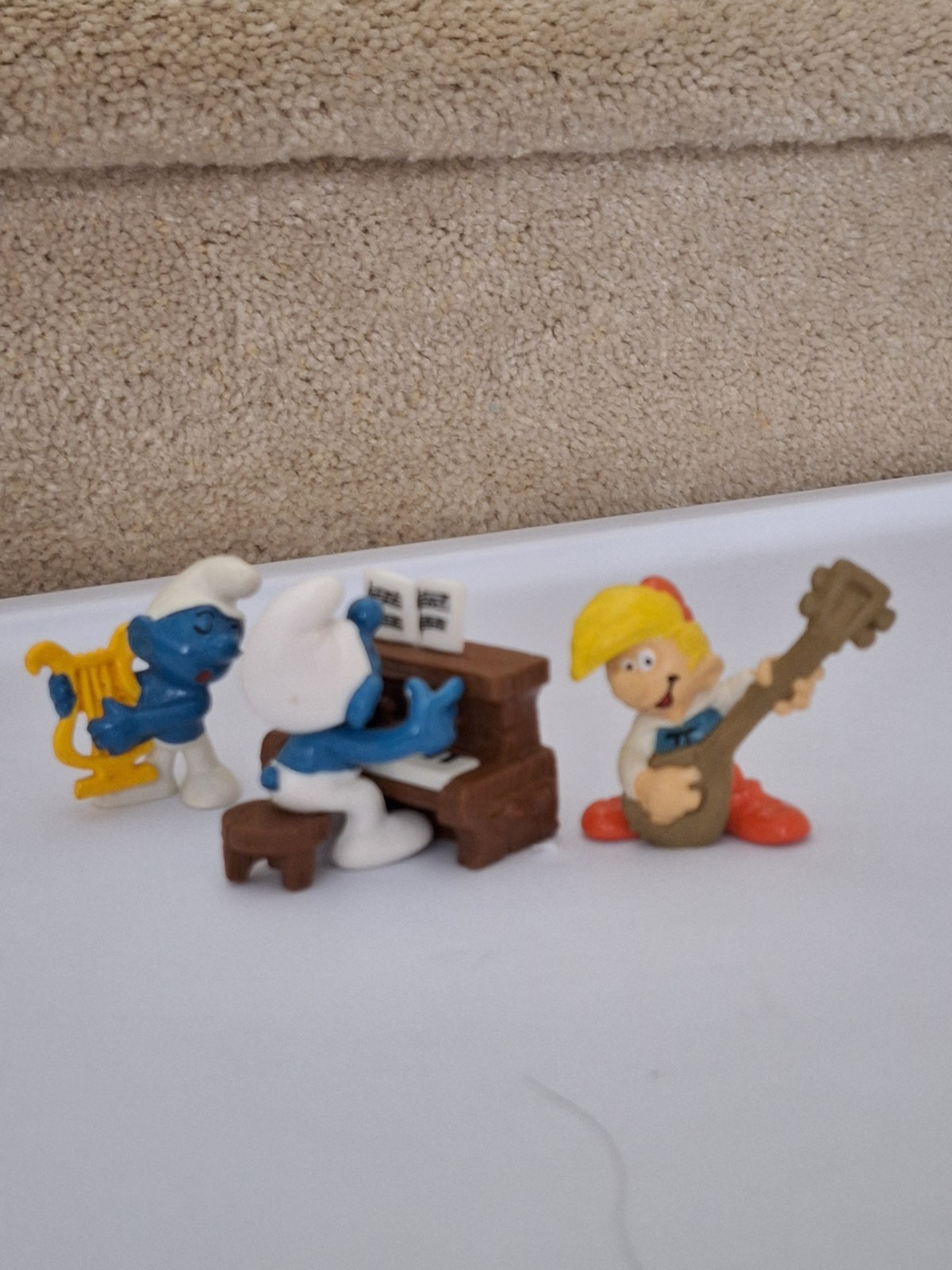 Vtg 1983 Smurfs Muscians lot of 3-Piano Player, Harp Player & Peewit on Guitar Vtg 1983 Smurfs Muscians lot of 3-Piano Player, Harp Player & Peewit on Guitar