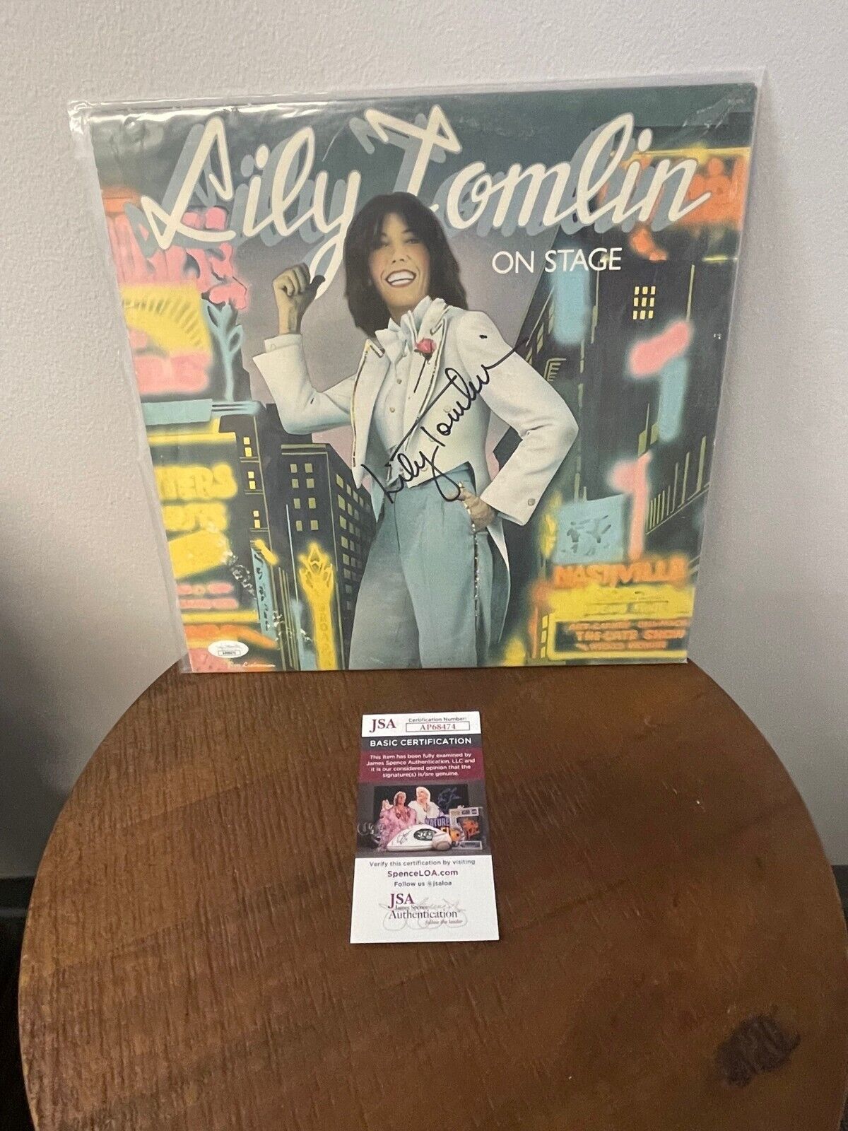 LILY TOMLIN - SIGNED AUTO - Grammy Winner Vinyl LP \