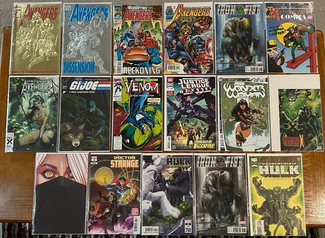 MIXED COMIC BOOK LOT-(17) COMICS PLEASE SEE ALL PHOTOS FOR SPECIFIC COMICS