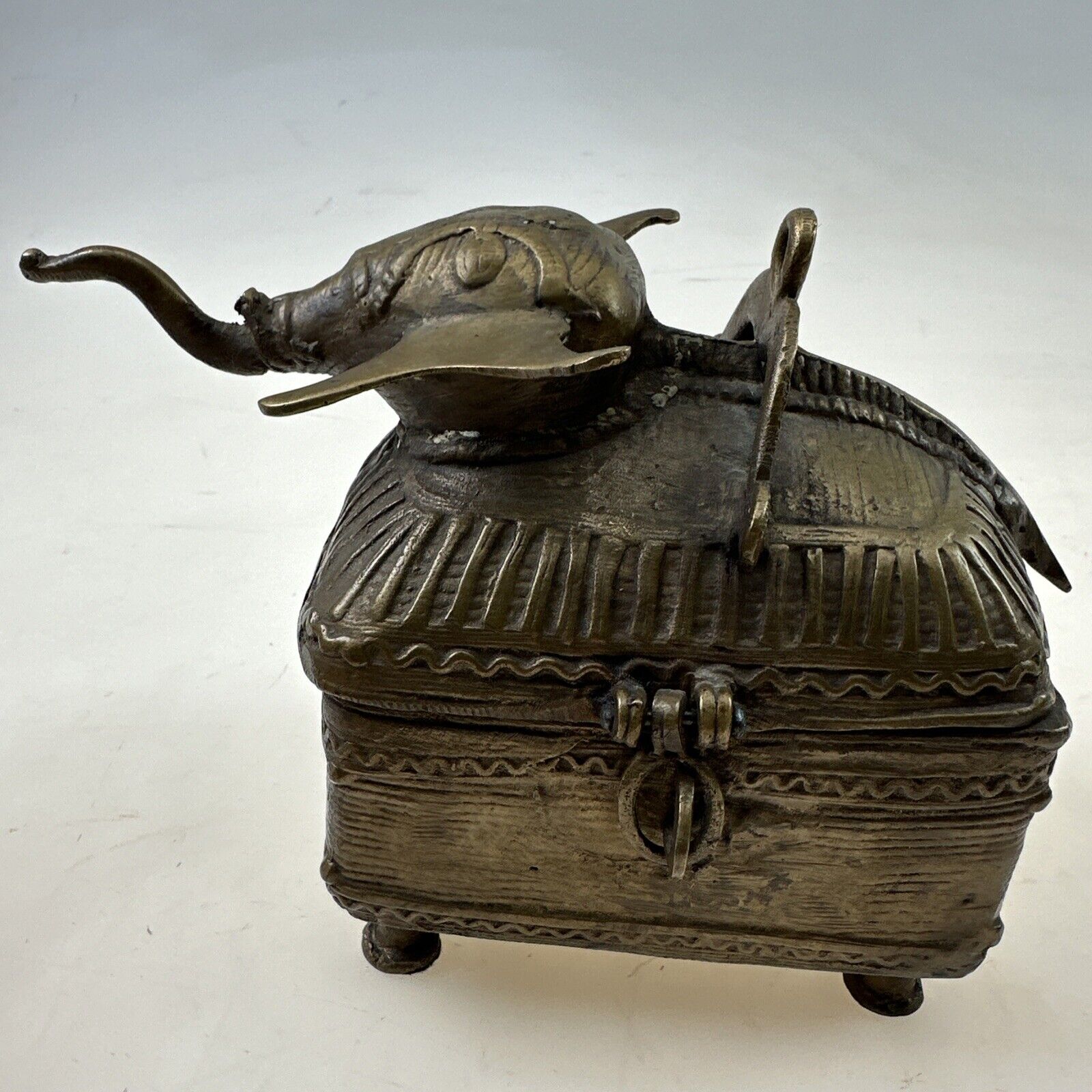 Vintage Brass / Bronze ELEPHANT DHOKRA Box Trinket Box