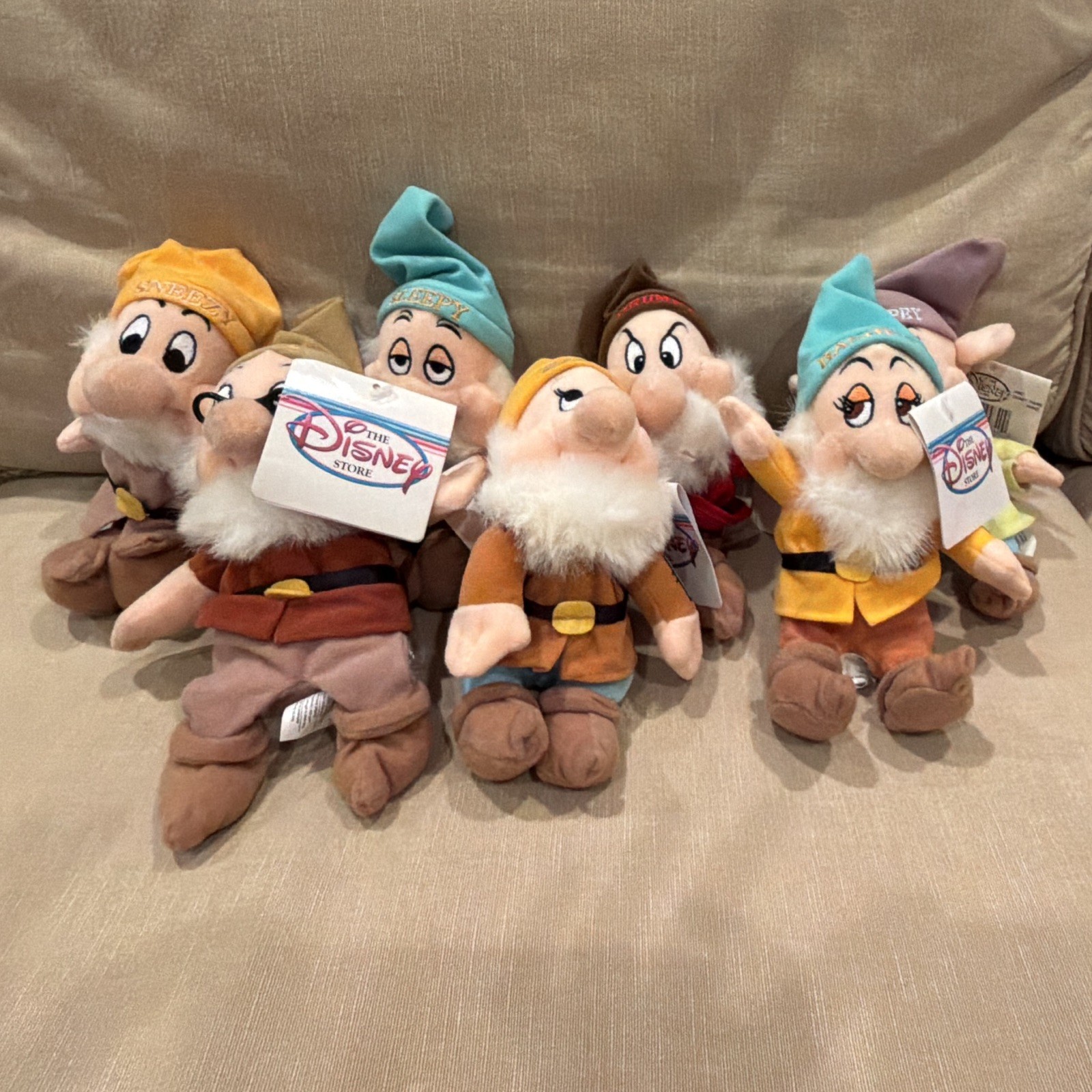 Vintage 1990s Disney Store Seven Dwarfs Mini Bean Bag Complete Set of 7, NWT” Vintage 1990s Disney Store Seven Dwarfs Mini Bean Bag Complete Set of 7, NWT”