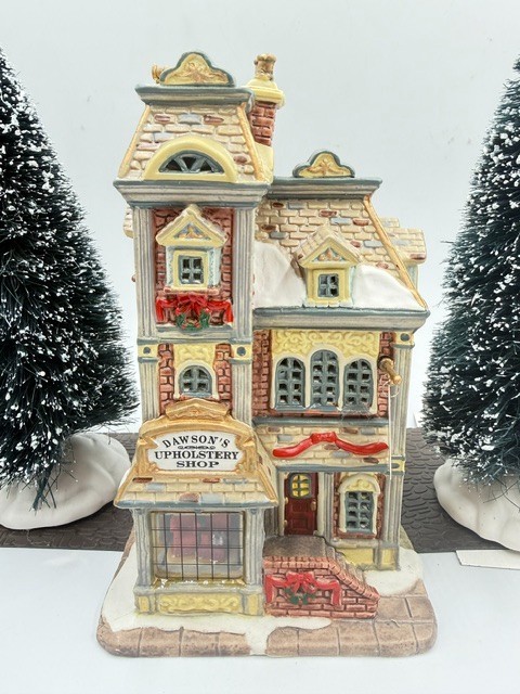 Lemax Dawson’s Upholstery Shop 2003 Caddington Village Christmas Lighted House