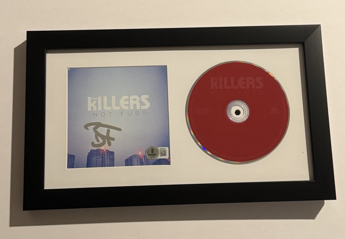 BRANDON FLOWERS SIGNED HOT FUSS CD FRAMED THE KILLERS BAND LEAD SINGER BAS COA BRANDON FLOWERS SIGNED HOT FUSS CD FRAMED THE KILLERS BAND LEAD SINGER BAS COA
