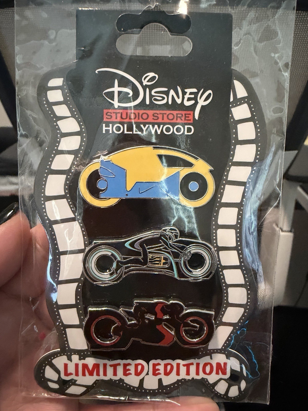 Tron Ares Marquee El Capitan DSSH Exclusive Pin le 400 Tron Ares Marquee El Capitan DSSH Exclusive Pin le 400