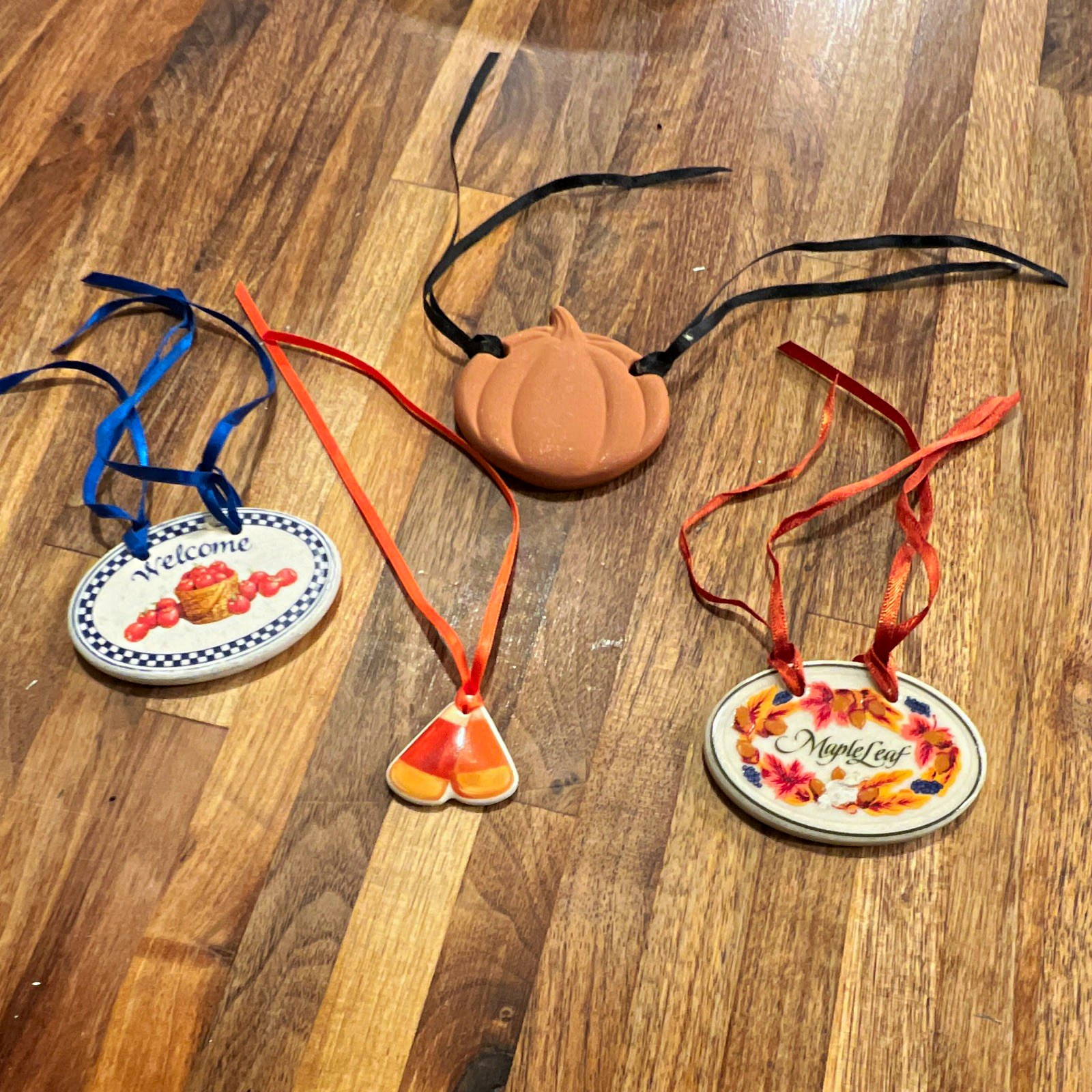 Longaberger Lot of 4 Fall hanging ornaments to go on baskets Longaberger Lot of 4 Fall hanging ornaments to go on baskets