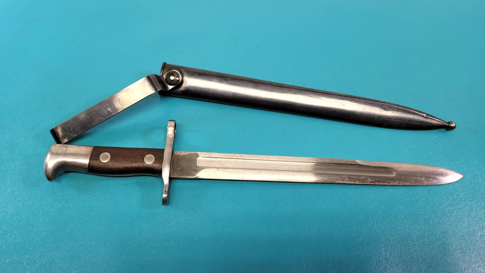 US Military Model 1892 Krag Jorgensen Bayonet & Rare Scabbard Variant TR1980 US Military Model 1892 Krag Jorgensen Bayonet & Rare Scabbard Variant TR1980
