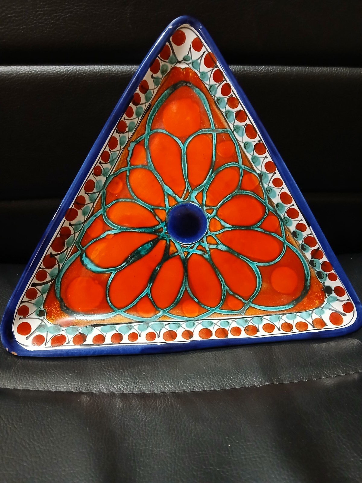 Arte D'Italia Italy Hand Painted Triangle Ashtray/ Trinket Dish Wall Hanging 8x8 Arte D'Italia Italy Hand Painted Triangle Ashtray/ Trinket Dish Wall Hanging 8x8