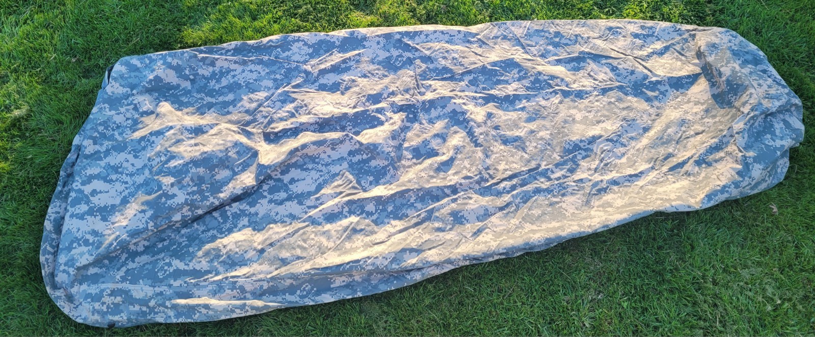 Army USGI ACU Bivy Cover Digital Waterproof Goretex Sleeping Bag Cover UCP - R Army USGI ACU Bivy Cover Digital Waterproof Goretex Sleeping Bag Cover UCP - R