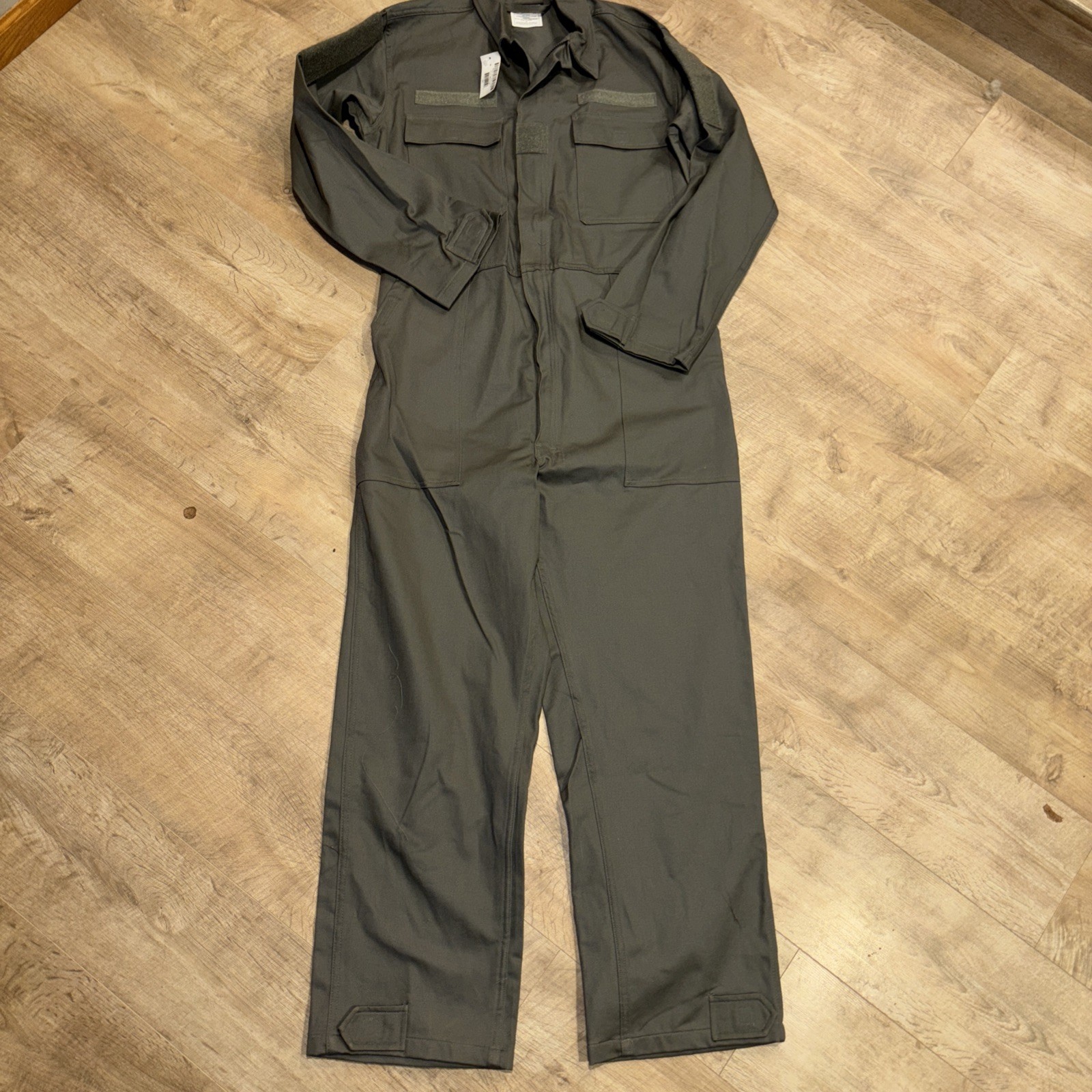 New Medium USAF Mens Bluewater Defense Mechanic Utility Work Coveralls MDUs New Medium USAF Mens Bluewater Defense Mechanic Utility Work Coveralls MDUs