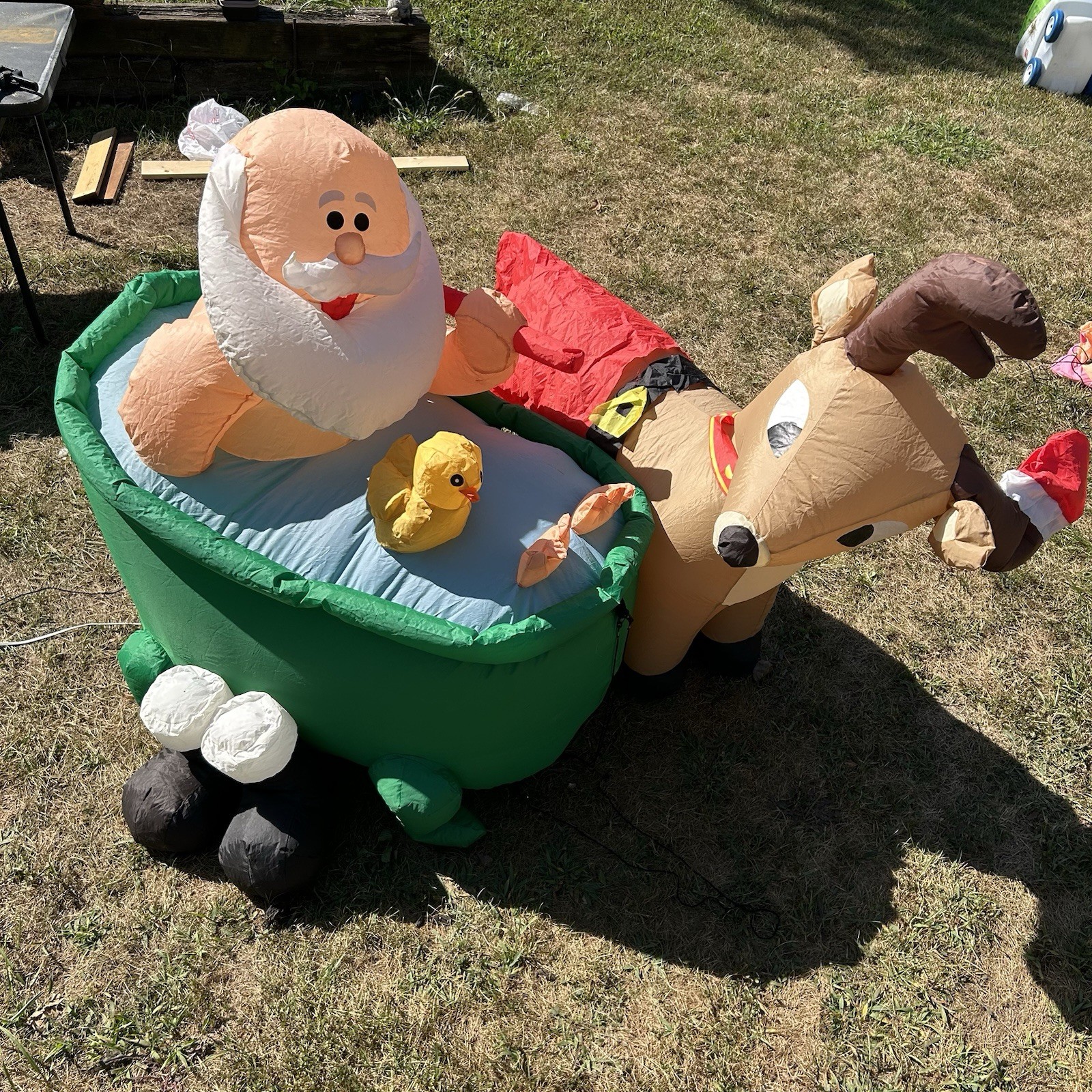 Rare Gemmy CHRISTMAS Animated Scrubbing Bath Hot Tub SANTA REINDEER  inflatable