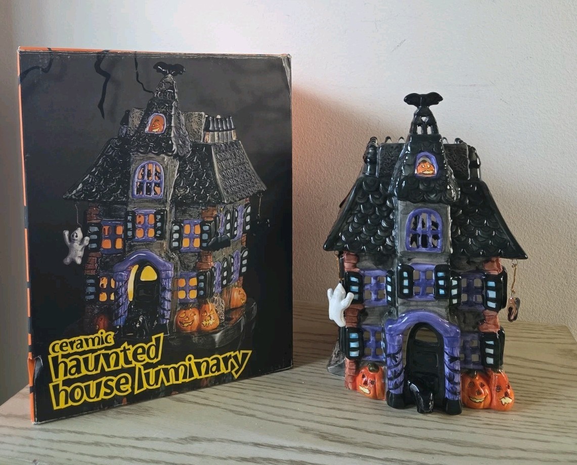 Vintage JC Penney Halloween Haunted House Luminary Ceramic 2002 Ghosts 