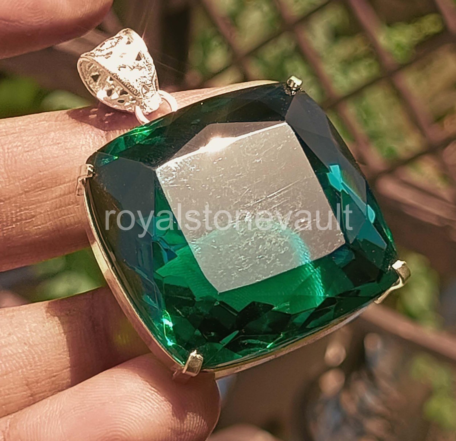 120 Ct Natural Green Emerald Cushion Shape 925 Silver Pendant IGL Loose Gem 6JDA