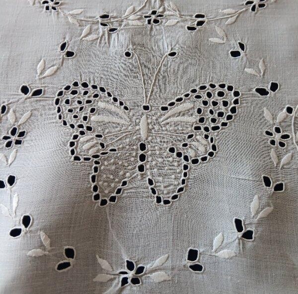 Vintage Madeira Linen Embroidered Butterflies Tablecloth Topper Eyelets 34 Vintage Madeira Linen Embroidered Butterflies Tablecloth Topper Eyelets 34