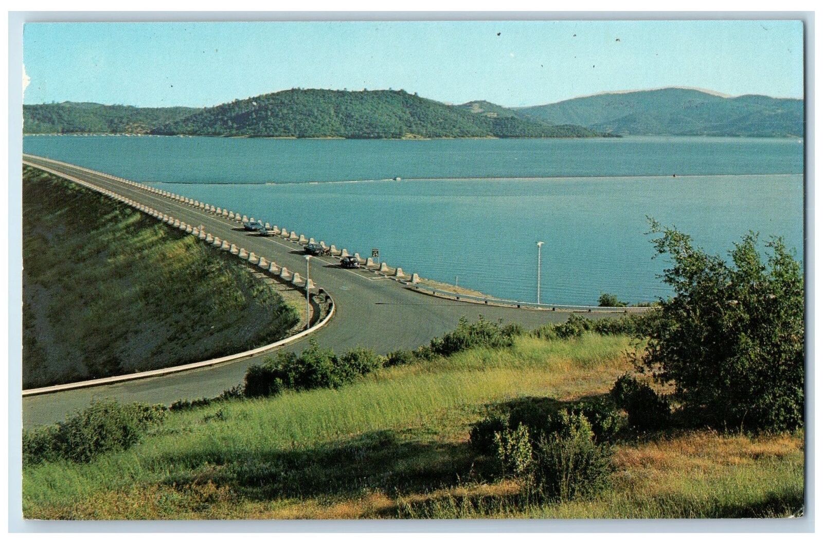 c1950\'s Lake Oroville Dam Highway Classic Cars Mountain California CA Postcard