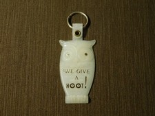 VINTAGE CAR JNM ELECTRONICS BALLSTON SPA  NY GIVE HOOT OWL GLOW IN DARK KEYCHAIN picture