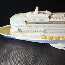 Royal Caribbean International Anthem of the Seas Cruise Ship Model Kit picture