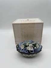 Lladro Porcelain Flower Basket Daisa White Flowers Blue Lace In Original Box picture
