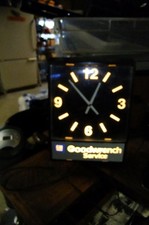 very rare~GM GOODWRENCH SERVICE wall advertising  Illuminated Dealership clock picture