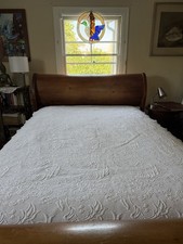 VTG Cotton Matelasse White Coverlet Bedspread 58”X86” Embossed Scalloped Cottage picture