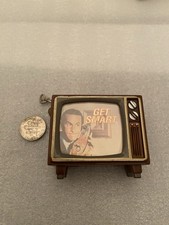 Vintage Get Smart TV 1-7/8” Radio 1999 CBS (Par Pic Basic Fun, China) Keychain picture