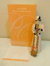 Avon 2004 Mrs Albee Award Lady Porcelain Figurine In Original Box Pink Black Vic picture