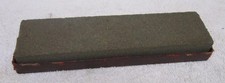 VINTAGE ANTIQUE KNIFE SHARPENING STONE IN THE ORIGINAL BOX 7-7/8