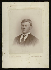 c1880 HAGERSTOWN MD B.W.T. PHREANER CDV CARD PHOTO WELL DRESSED GENTLEMAN 17-50 picture