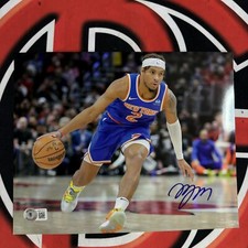 Miles McBride Signed New York Knicks 8x10 Photo Autographed Beckett BAS COA picture