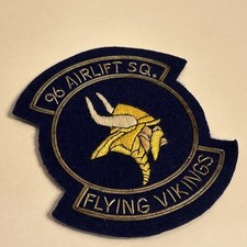 *Vintage 96th Airlift Squadron FLYING MINNESOTA VIKINGS -Fine Detail, Rare Patch picture