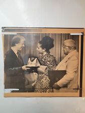 Rare vintage press photo president jimmy carter and coretta scott king 1977 picture