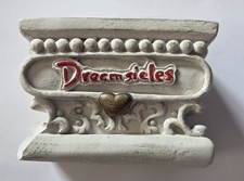 Vtg Dreamsicles 10617 Christmas Pedestal 1998 Painted Resin White Signed Kristin picture