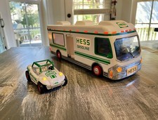 Vintage 1998 Hess Recreation Van with Dune Buggy – Working Lights picture