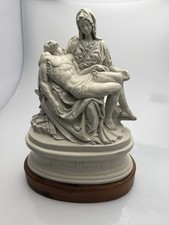 Vintage 1965 Austin Productions Pieta Statue Michelangelo Replica Wood Base 11