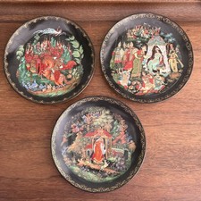Lot Of 3 VINTAGE RUSSIAN PORCELAIN DECORATIVE PLATE RUSSIAN DESIGNS picture