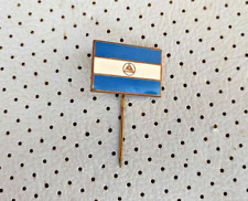 The flag of Nicaragua Vintage FLAG  liberty cap Enamel Pin 1975 Collector Unique picture