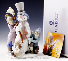 Lladro Children Playing in the Snow - Adorable -sold out -Christmas Gift picture