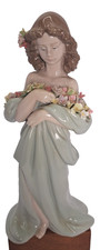 Lladro PETALS OF LOVE #6346 Retired Porcelain Figurine picture