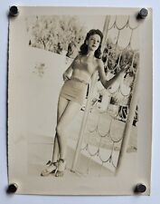 LINDA DARNELL Original Vintage c1940’s Sepia 5x4” Swimsuit LEGGY Photograph picture