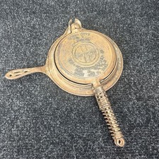 Vintage 1922 Griswold Waffle Iron No 8 Cast Iron Antique picture