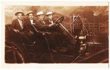 RPPC Twins And Two Other Men In Car Popular Amusement Company Studio Photo antiq picture