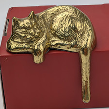 VTG Brass Sleeping Kitten Cat Shelf Book Sitter 1990's Decorative Figurine picture
